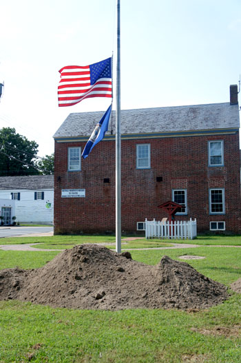 Eastville_green_confederate