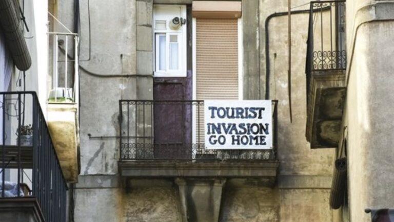 Tourist2