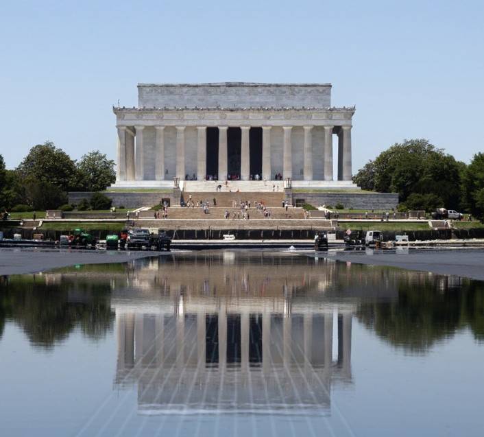Reflecting_pool